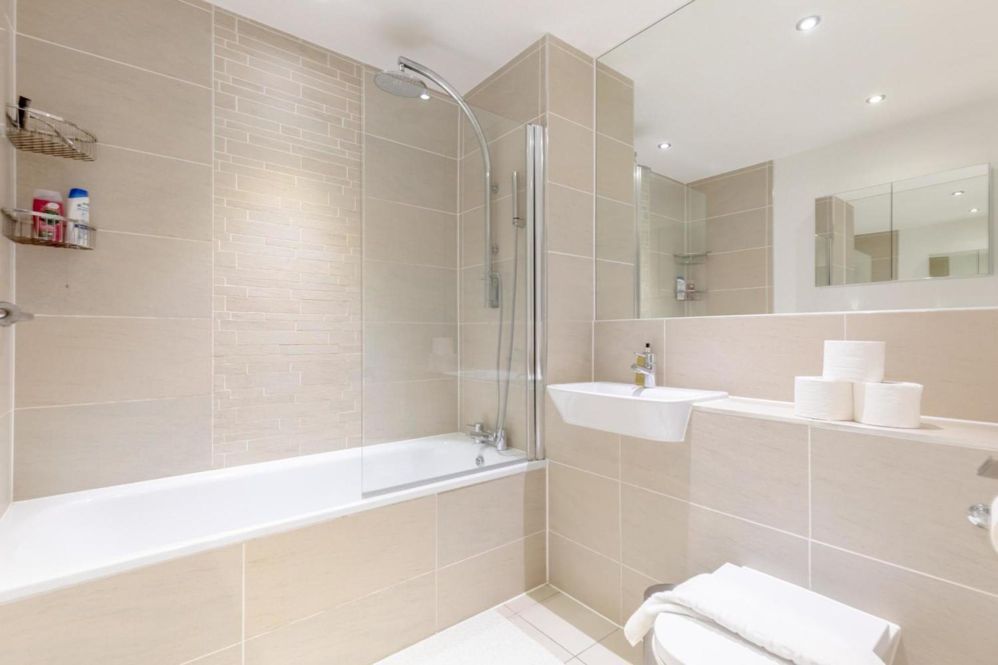 Apartment Gorgeous 1bd Flat - 10 Mins From Clapham Common! *
